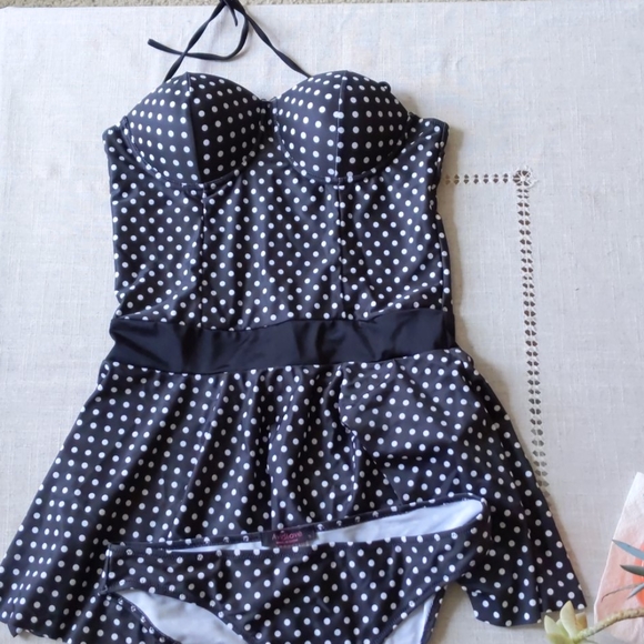 Women Vintage Polka Dot Sailor Pin Up Swimdress (box#2) - Picture 1 of 4
